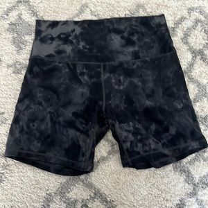 Lululemon Align high rise 6” short